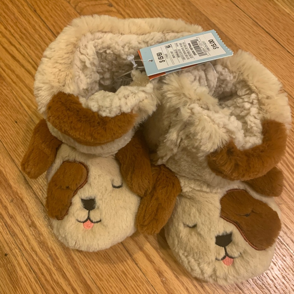 NWT puppy slippers